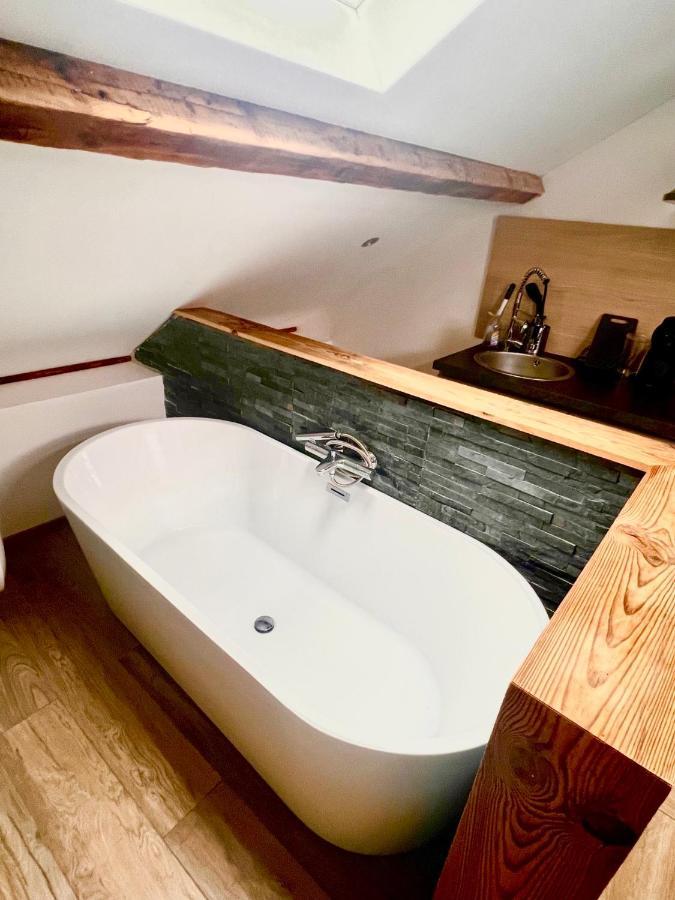 Apartamento Delille Pere Et Fils Albertville Exterior foto