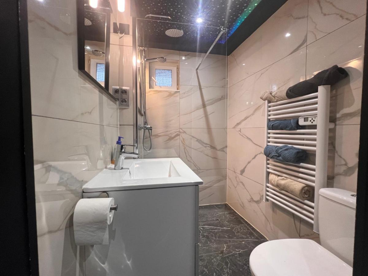 Apartamento Delille Pere Et Fils Albertville Exterior foto